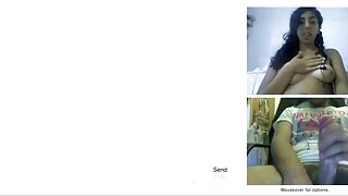 ಬಸ್ಟಿ ಟ್ಯಾನ್ಡ್ ಹಸಿವನ್ನುಂಟುಮಾಡುವ ತರುಣಿ ಅವಾ ಆಡಮ್ಸ್ ಕೋಳಿಯನ್ನು ಹೀರುವಾಗ ತನ್ನ ಕೈಲಾದಷ್ಟು ಮಾಡುತ್ತಾಳೆ
