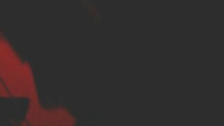 ಸೆಕ್ಸ್-ಅಪೀಲ್ ಬೇಬ್ ಡೈಸಿ ಸ್ಟೋನ್ ತನ್ನ ತಲೆಯನ್ನು ನೀಡುತ್ತಾಳೆ ಮತ್ತು ಅವಳ ಪುಸಿಯನ್ನು ಹೊಡೆಯುತ್ತಾಳೆ